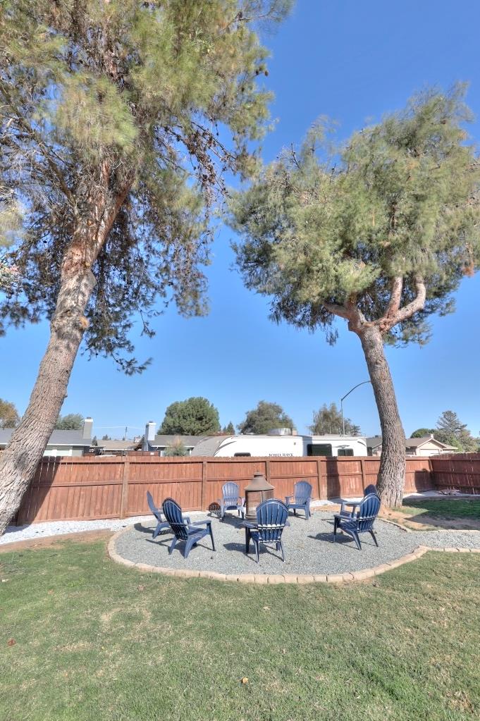 669 Flora Way, Waterford, CA 95386