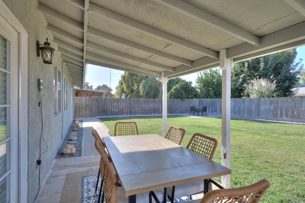 669 Flora Way, Waterford, CA 95386
