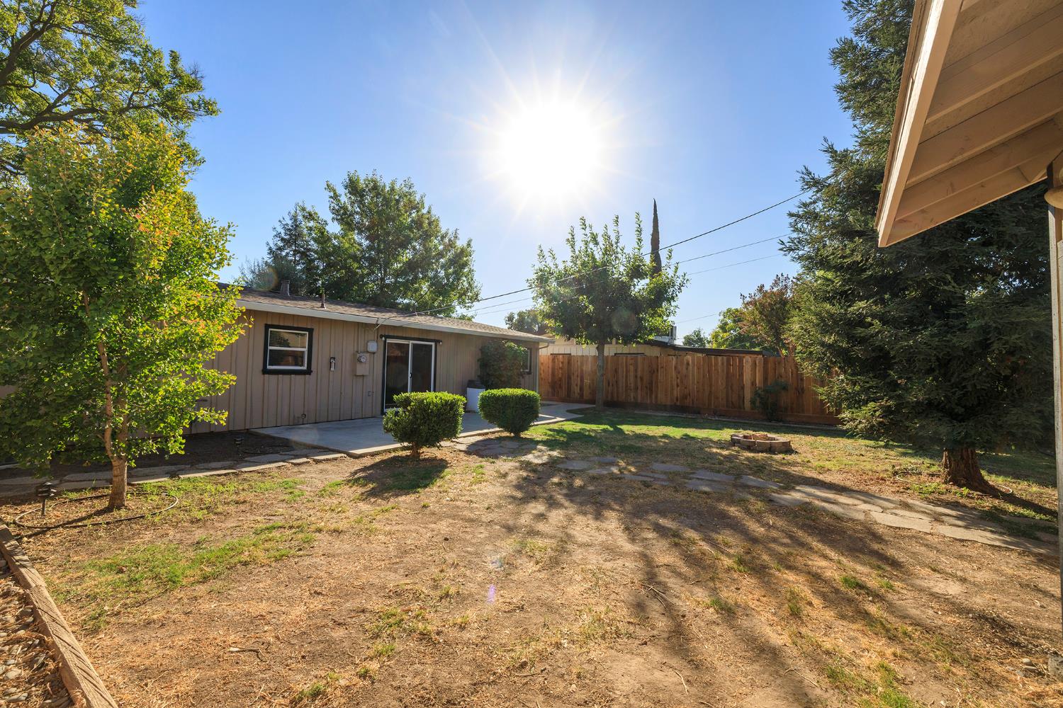 917 Whittier, Modesto, CA 95350