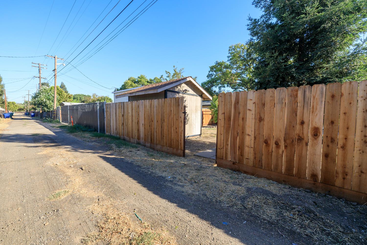 917 Whittier, Modesto, CA 95350