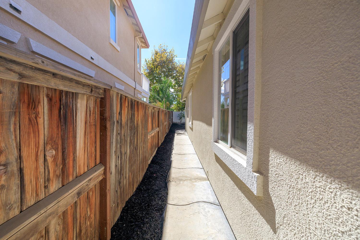 20633 Sarazen Pl, Patterson, CA 95363