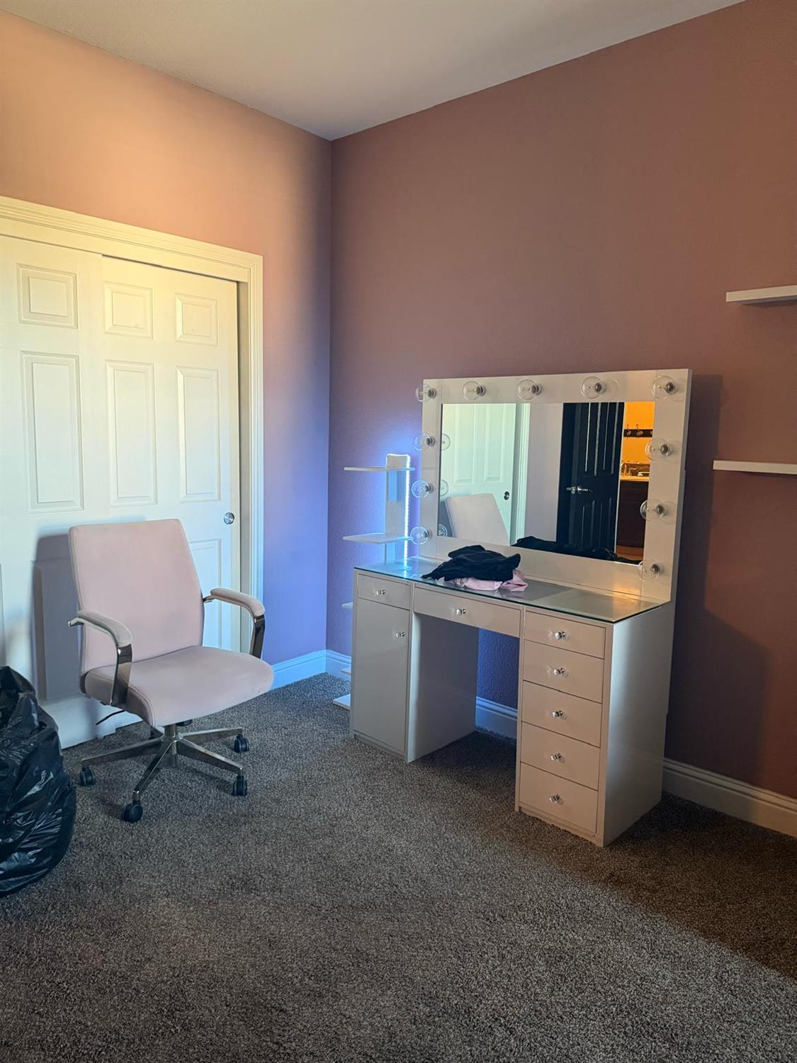 565 Rockport Dr, Los Banos, CA 93635