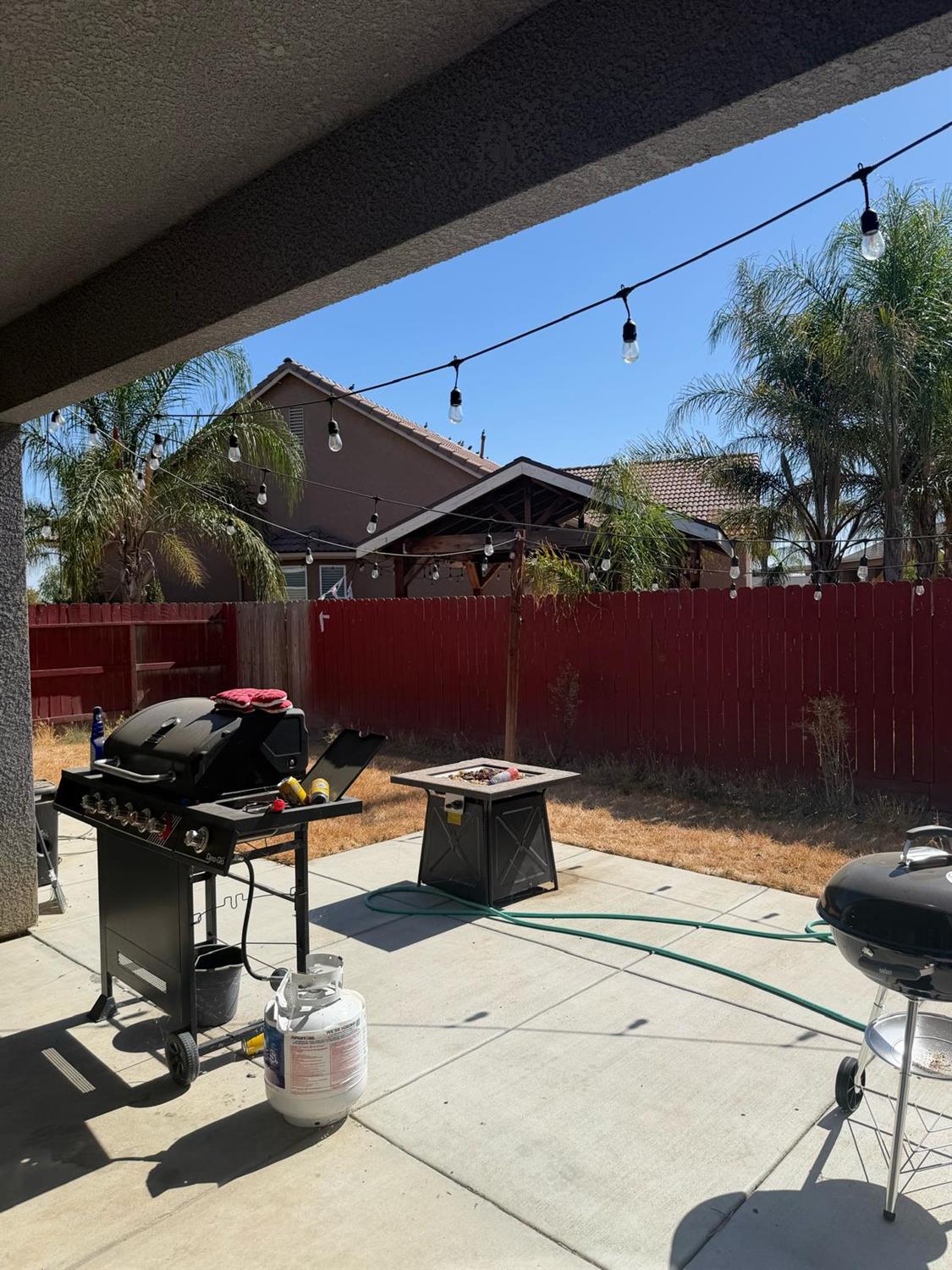 565 Rockport Dr, Los Banos, CA 93635
