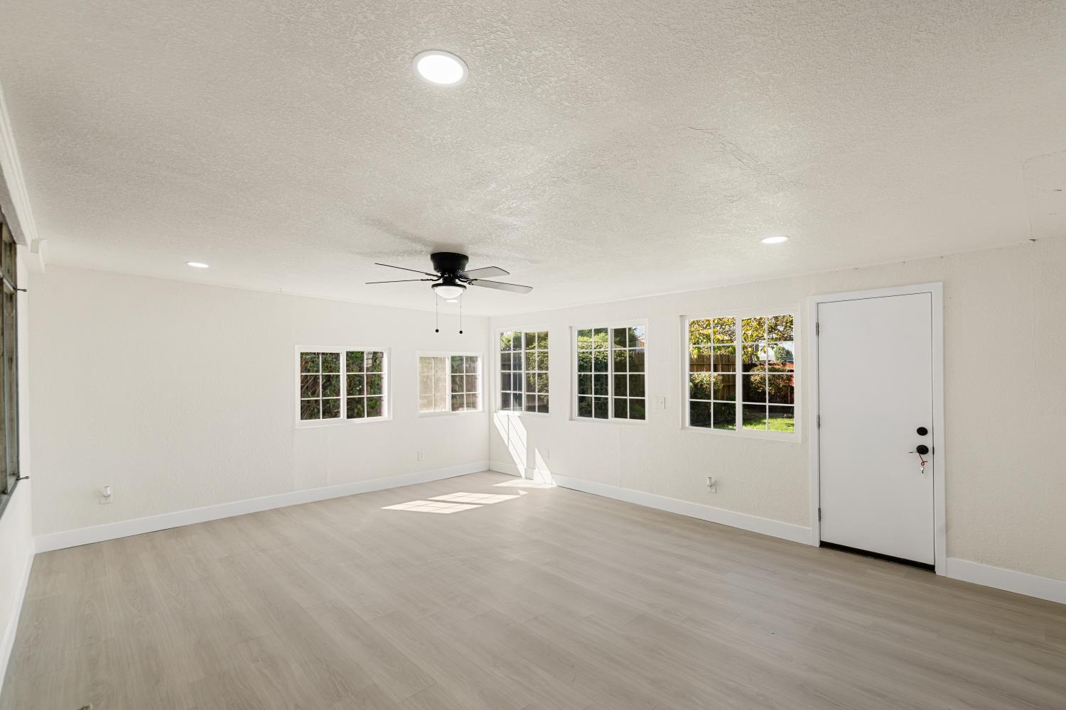 1429 Brannon Ave, Modesto, CA 95350