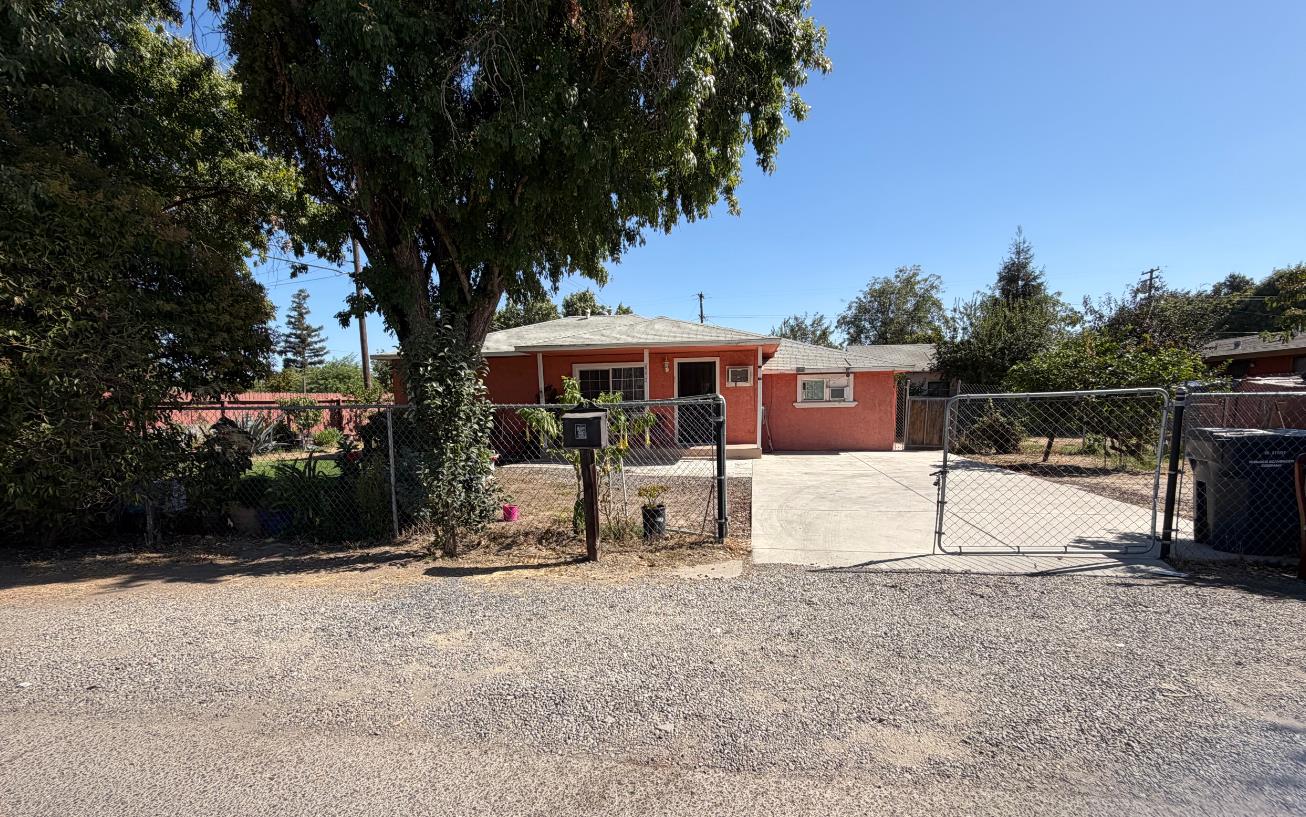 802 wheatley, Modesto, CA 95351