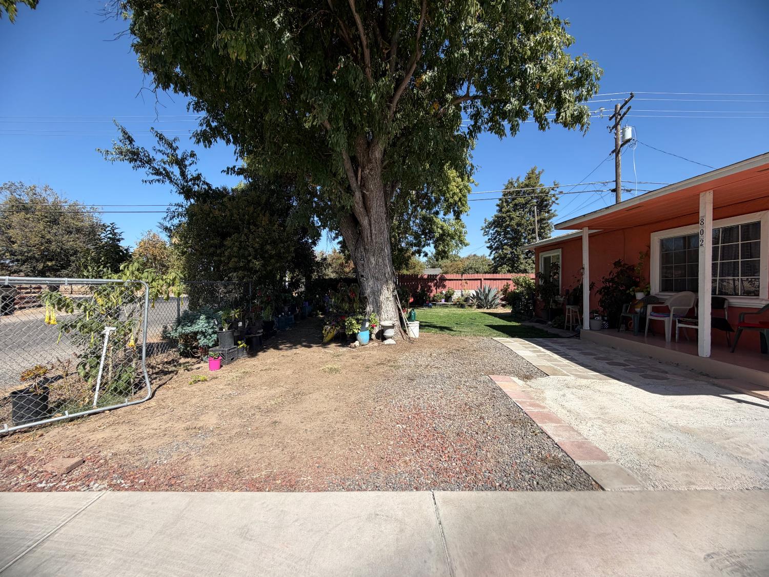 802 wheatley, Modesto, CA 95351