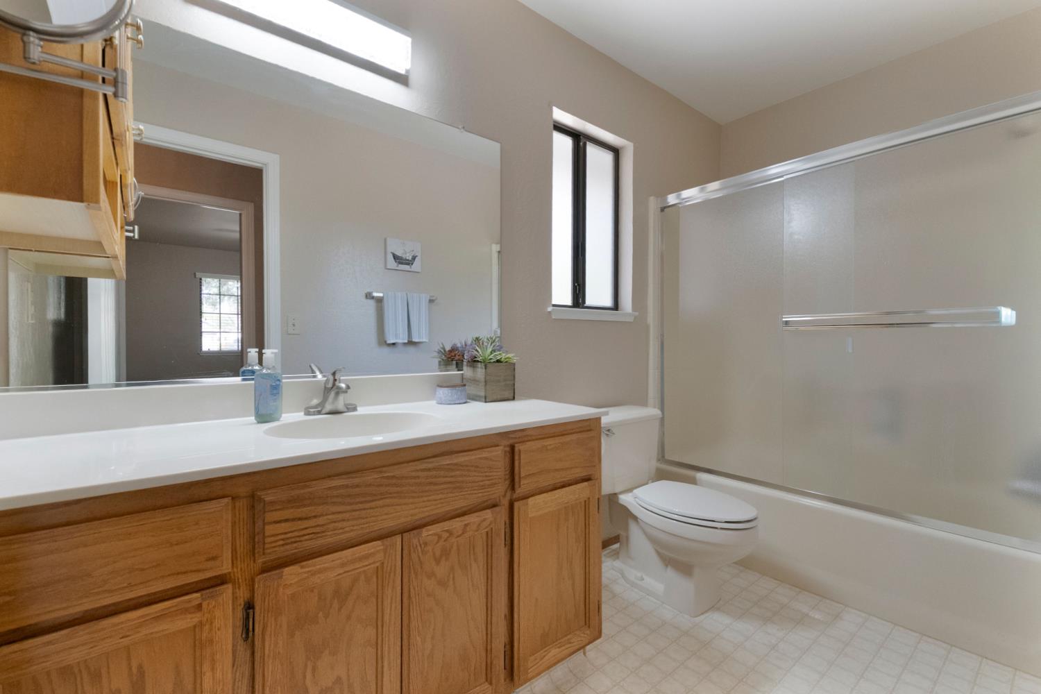 211 Bridle Point Cir, Copperopolis, CA 95228
