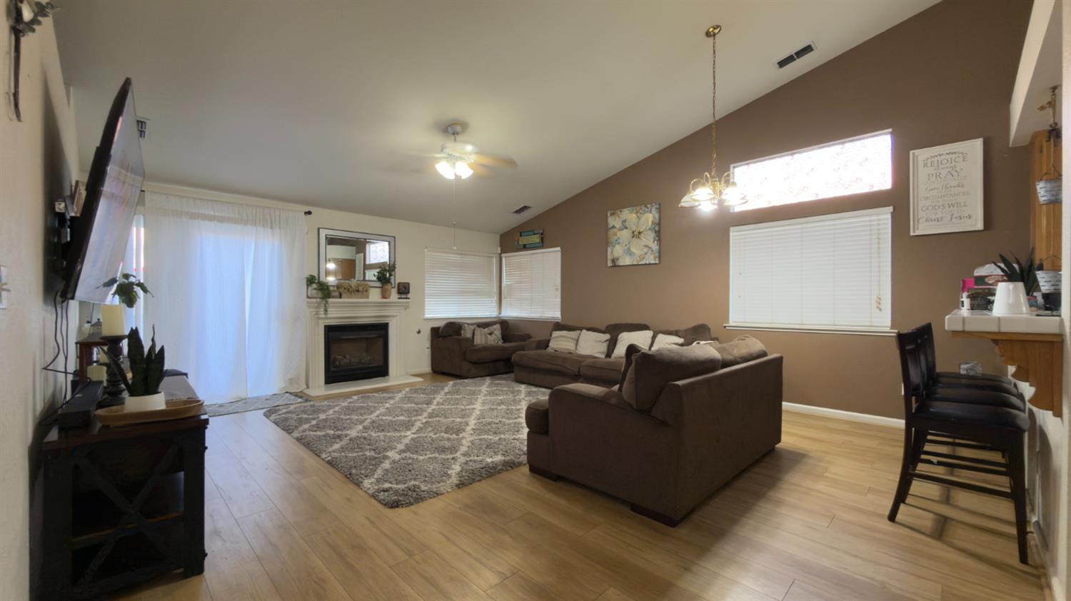 781 Hackett Rd, Ceres, CA 95307