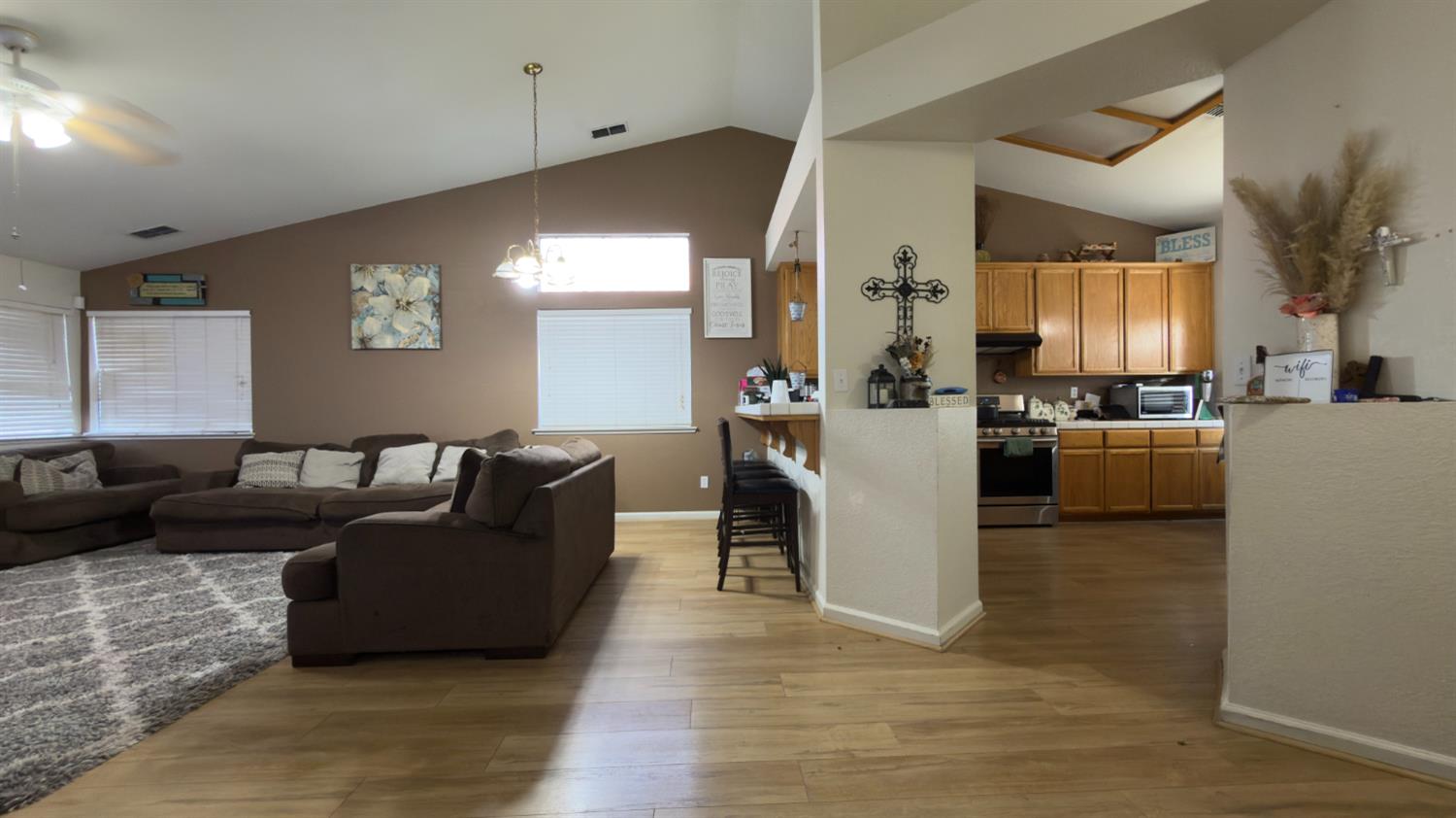 781 Hackett Rd, Ceres, CA 95307