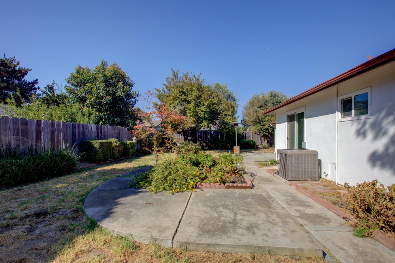 3028 Darlene Ln, Modesto, CA 95355