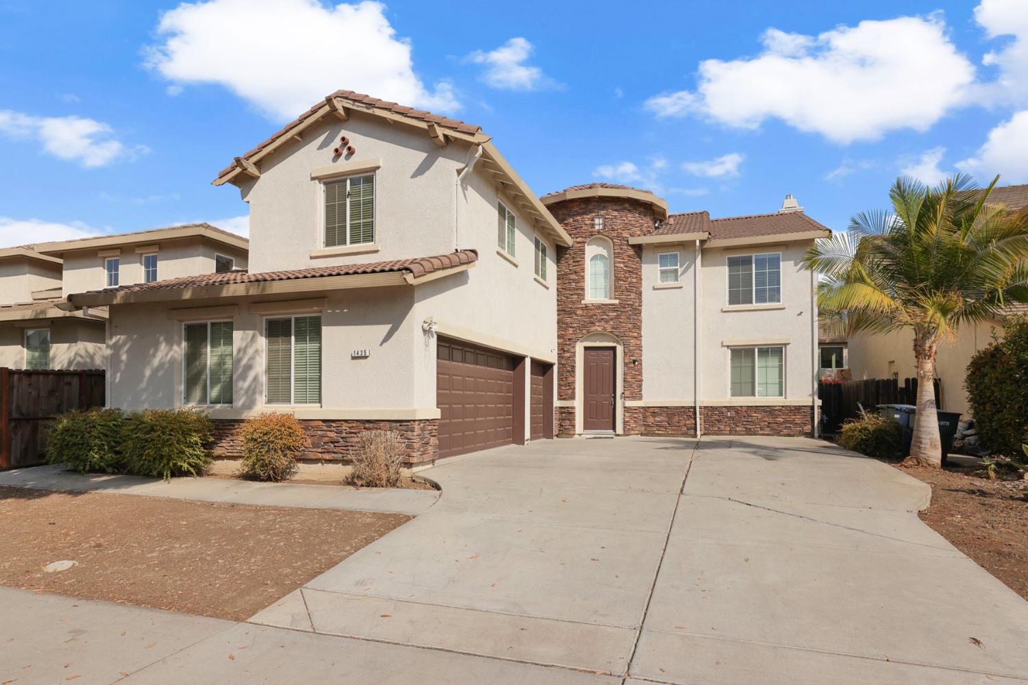 1435 Mesa Creek Dr, Patterson, CA 95363
