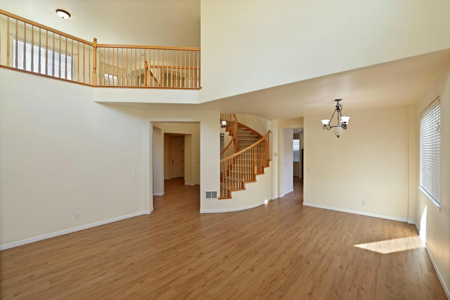 1435 Mesa Creek Dr, Patterson, CA 95363