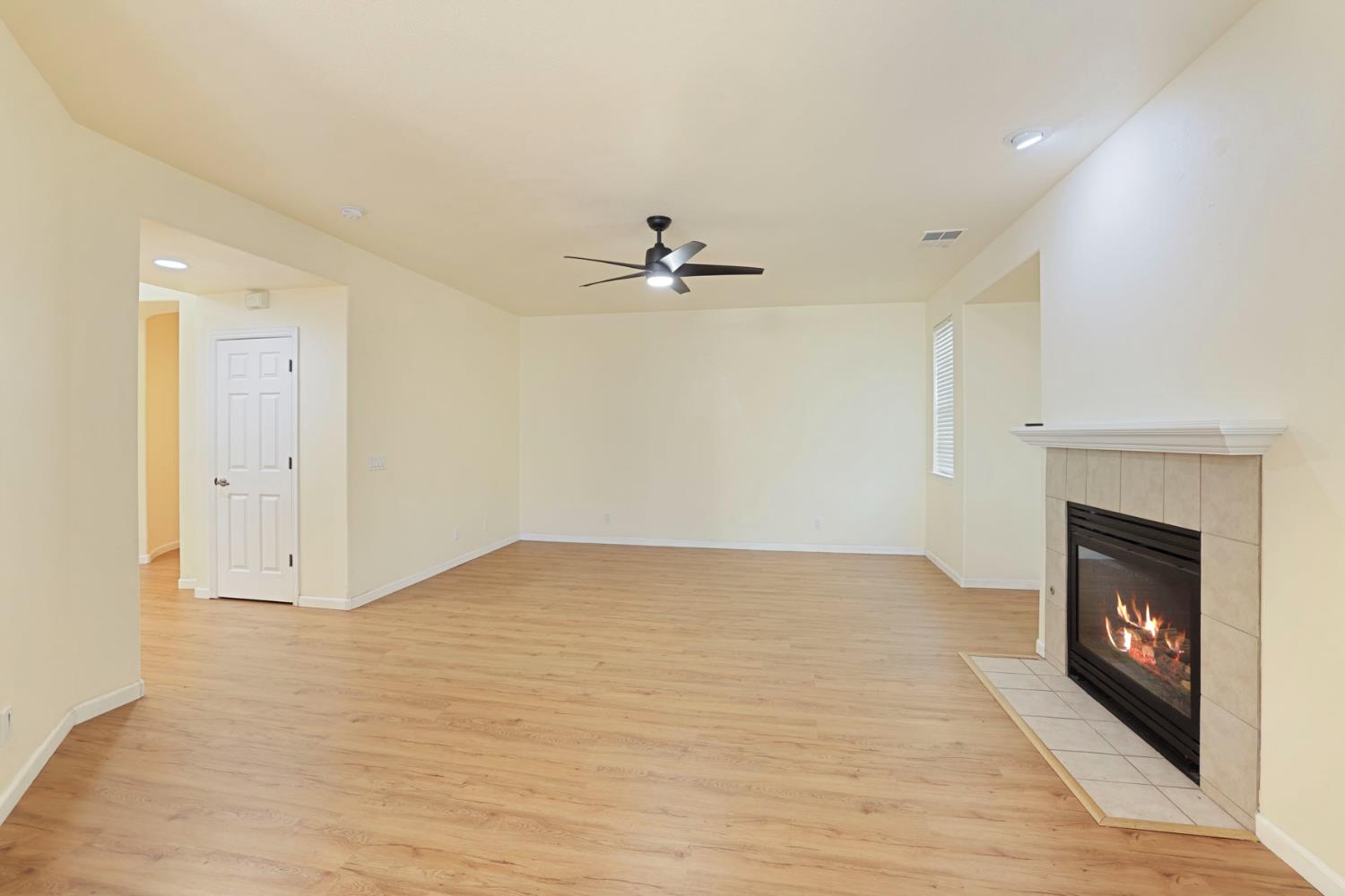 1435 Mesa Creek Dr, Patterson, CA 95363