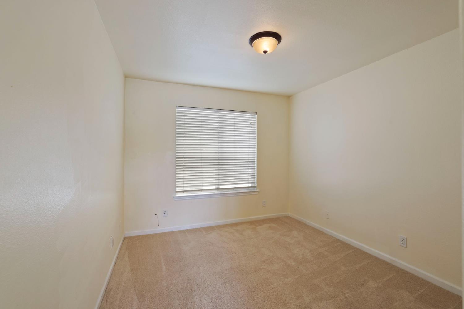 1435 Mesa Creek Dr, Patterson, CA 95363
