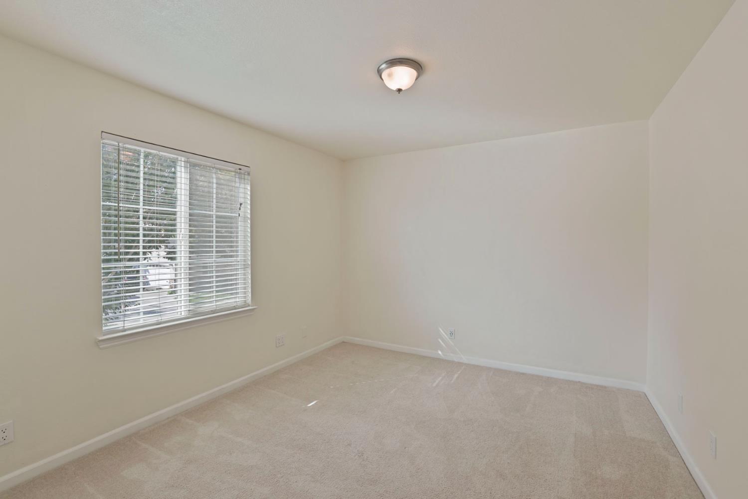 1435 Mesa Creek Dr, Patterson, CA 95363