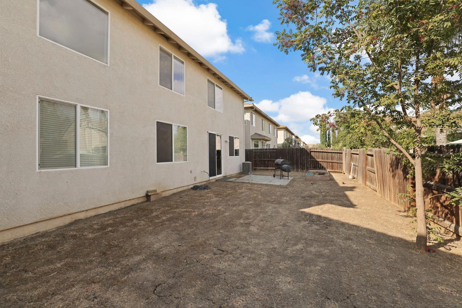 1435 Mesa Creek Dr, Patterson, CA 95363