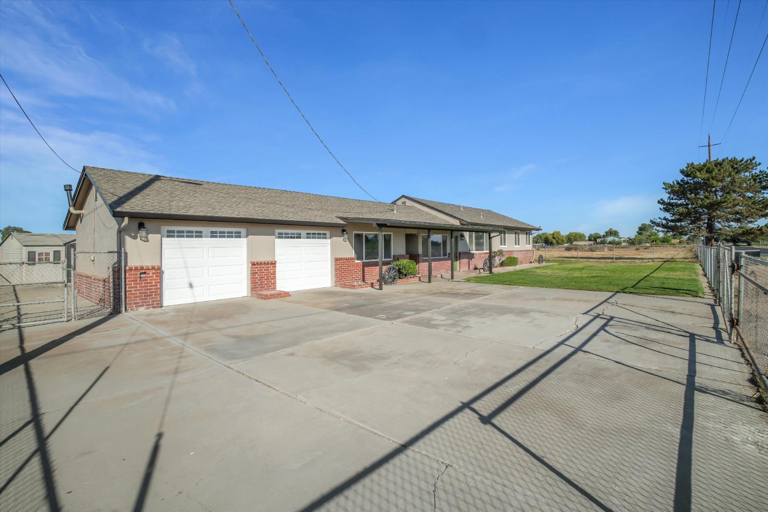21913 S Airport Way, Manteca, CA 95337