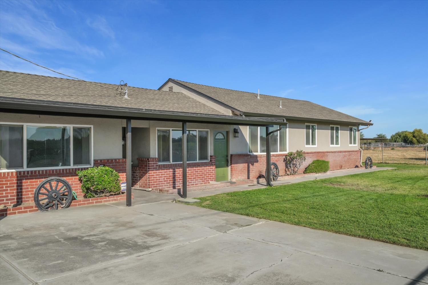 21913 S Airport Way, Manteca, CA 95337