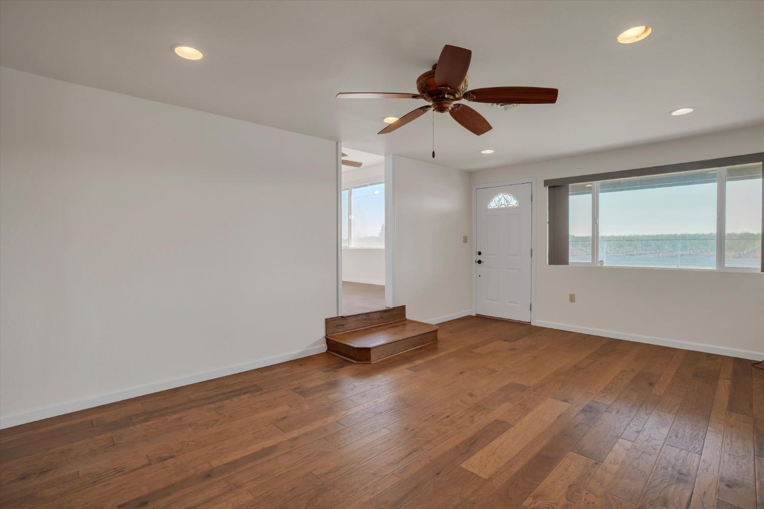 21913 S Airport Way, Manteca, CA 95337