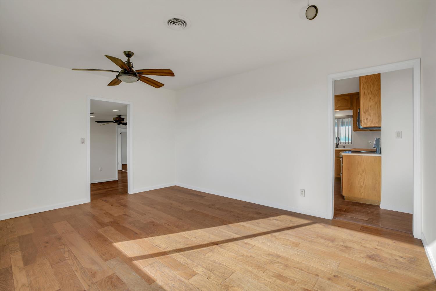 21913 S Airport Way, Manteca, CA 95337