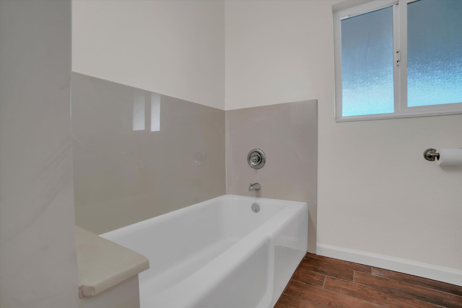 21913 S Airport Way, Manteca, CA 95337