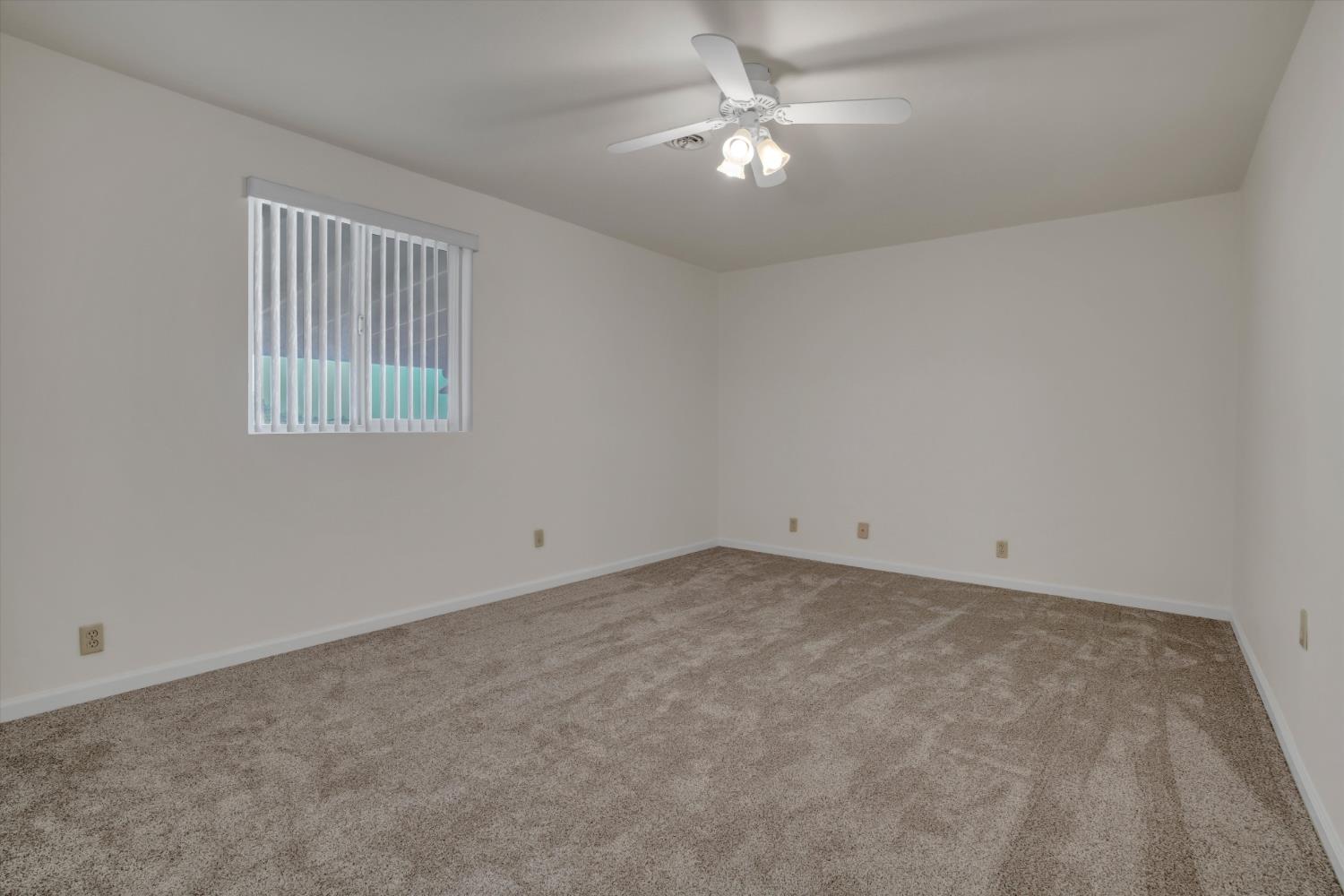 21913 S Airport Way, Manteca, CA 95337