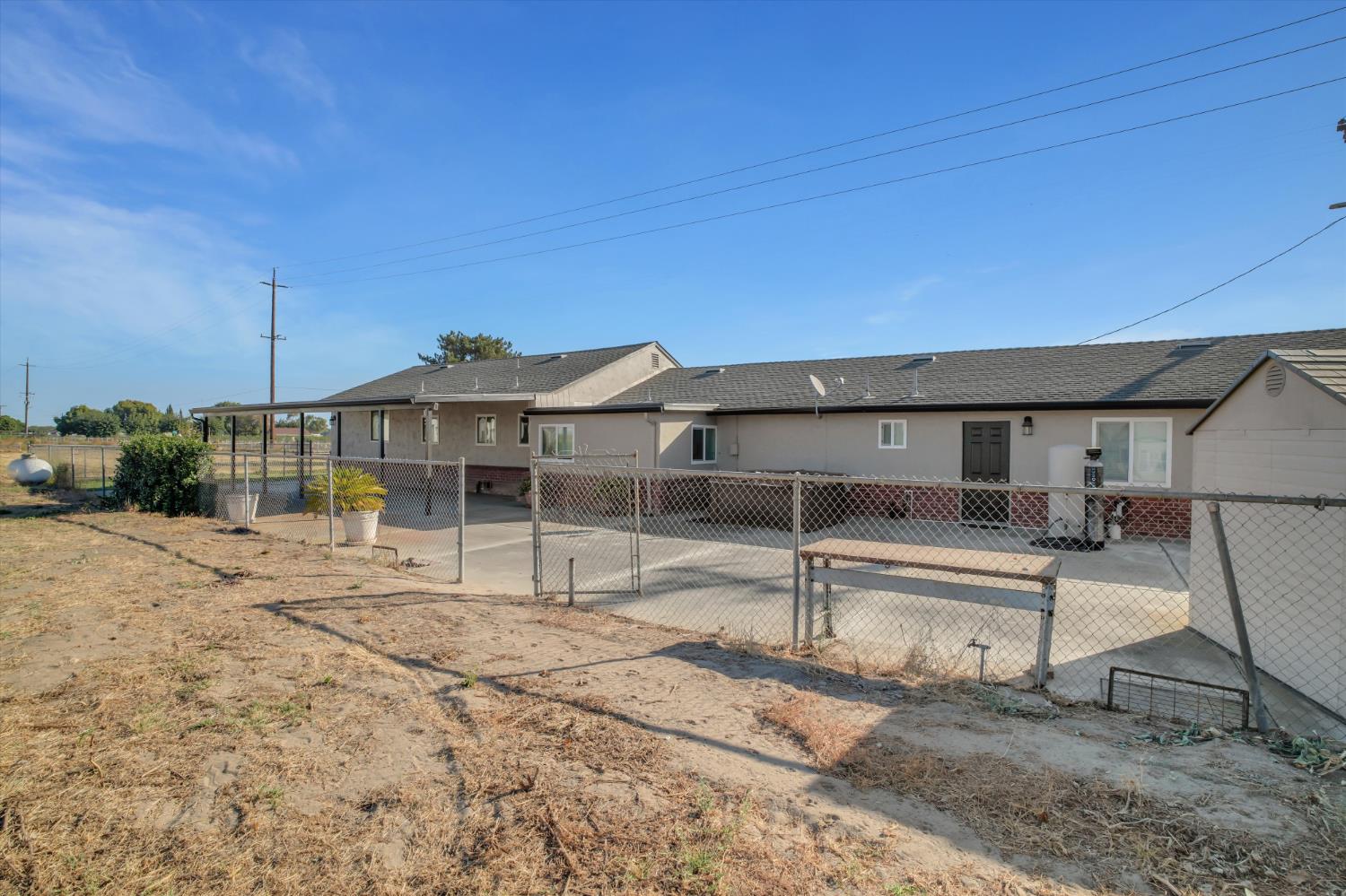 21913 S Airport Way, Manteca, CA 95337