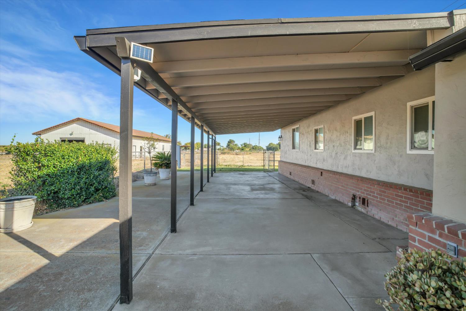 21913 S Airport Way, Manteca, CA 95337
