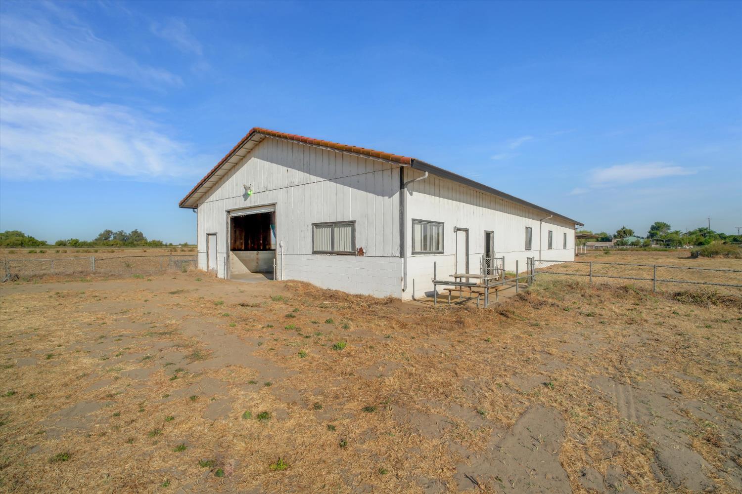 21913 S Airport Way, Manteca, CA 95337