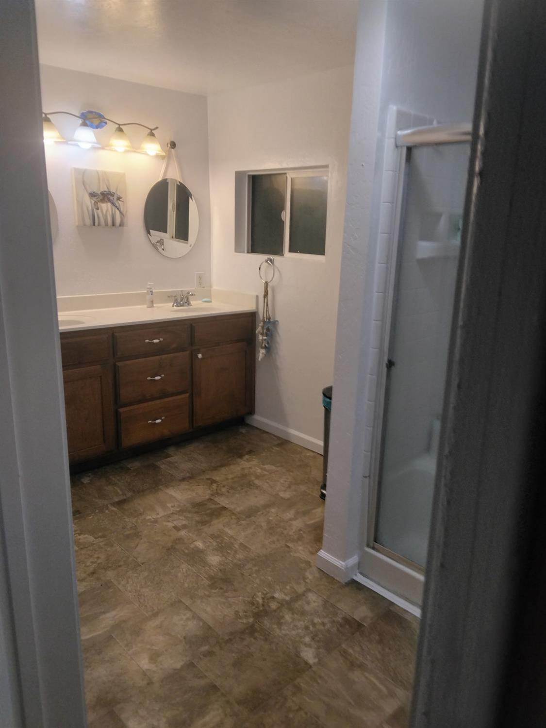 117 Angelus St, Turlock, CA 95380