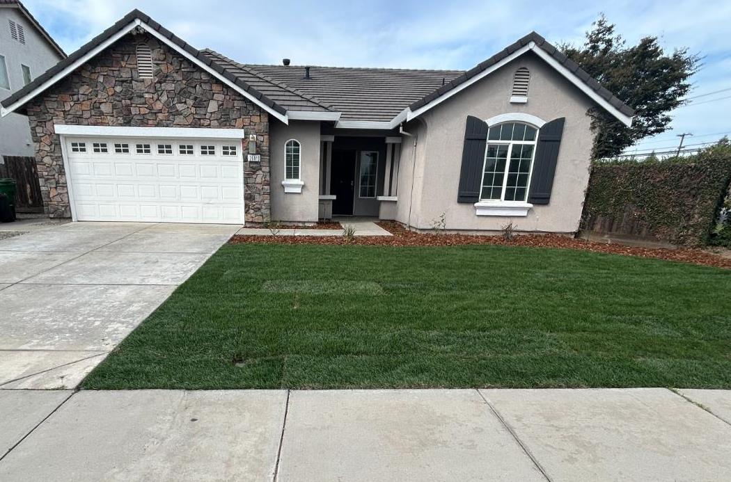 2691 Granite Dr, Atwater, CA 95301