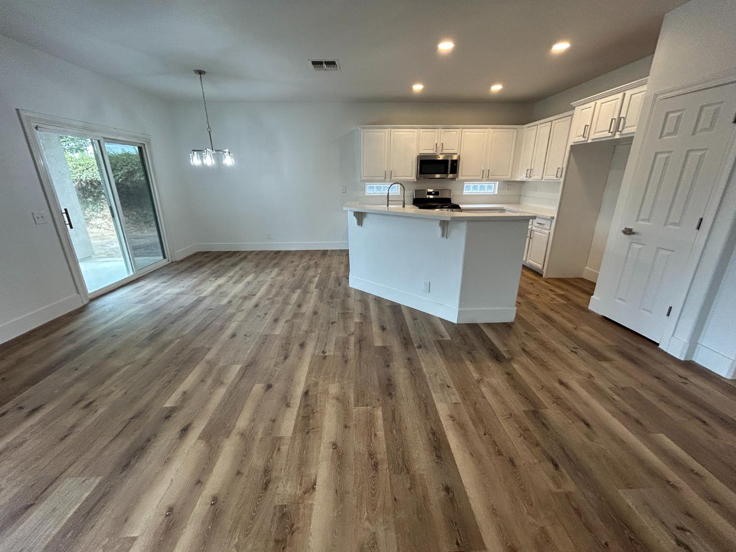2691 Granite Dr, Atwater, CA 95301