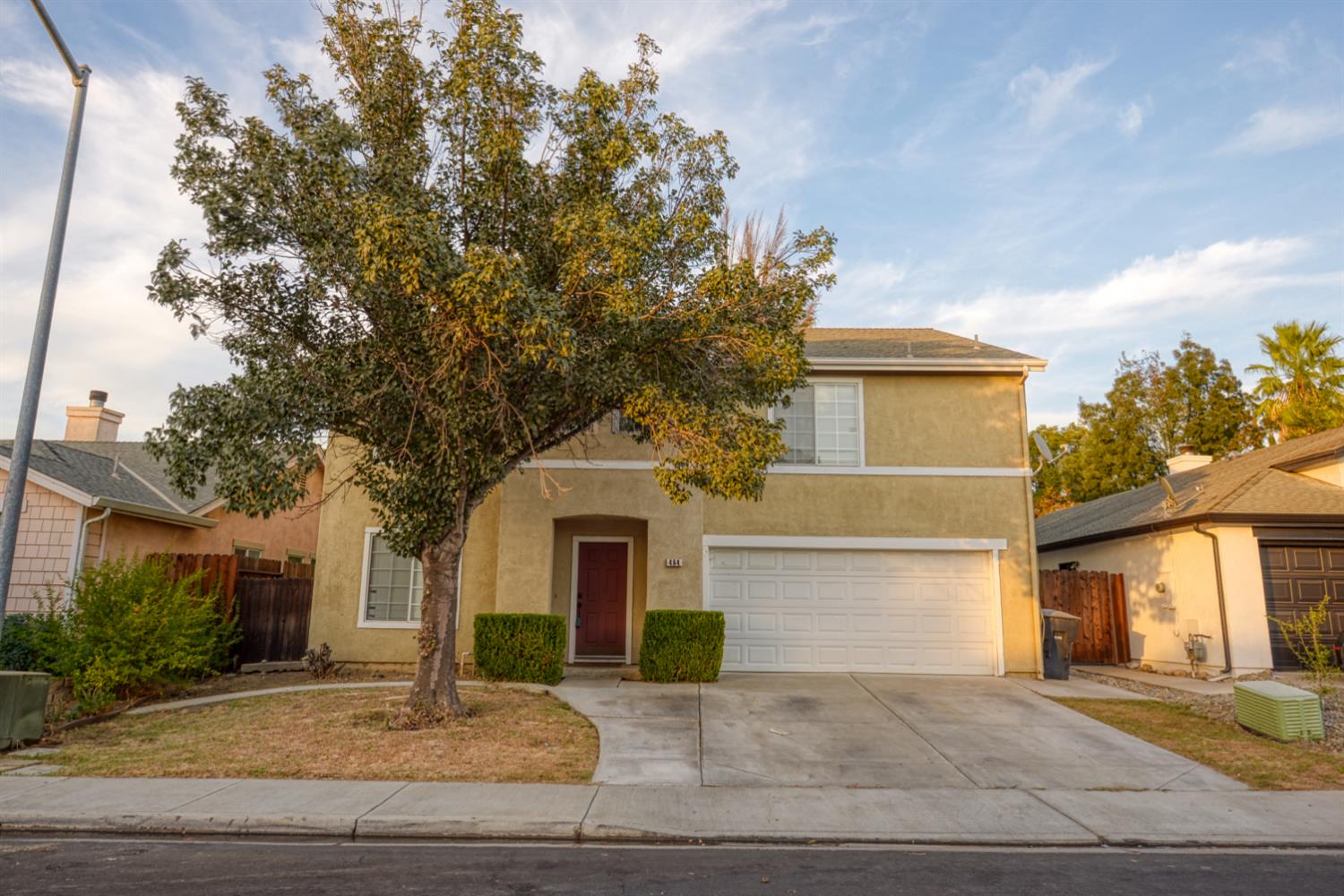 464 Red Robin Dr, Patterson, CA 95363