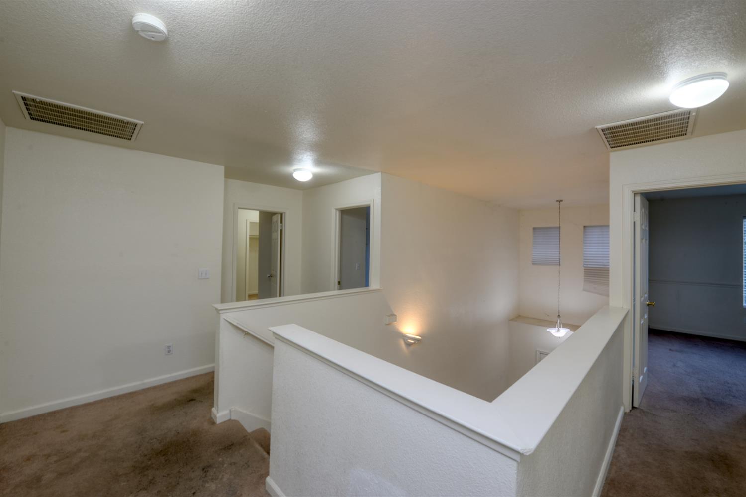464 Red Robin Dr, Patterson, CA 95363