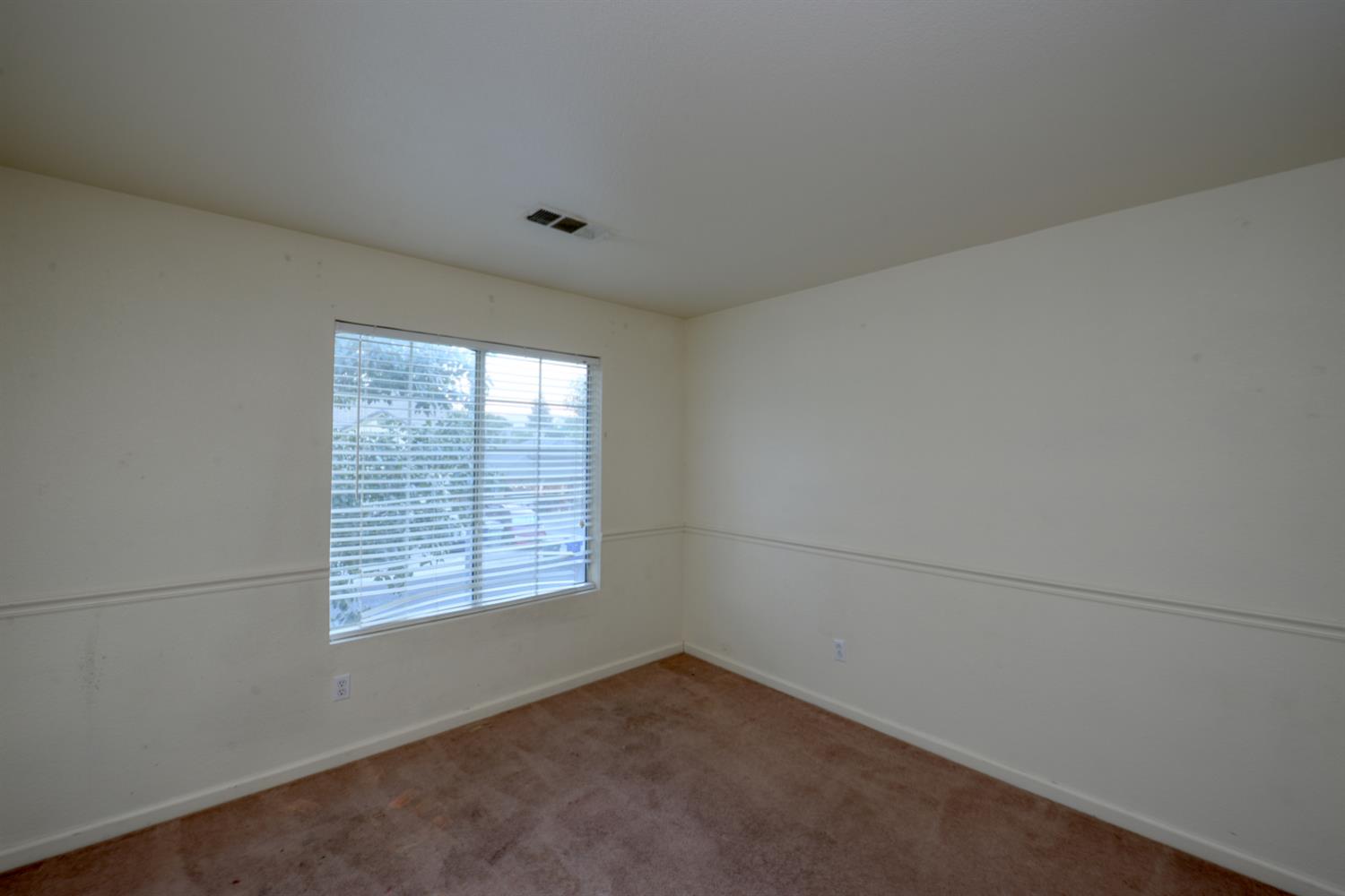 464 Red Robin Dr, Patterson, CA 95363