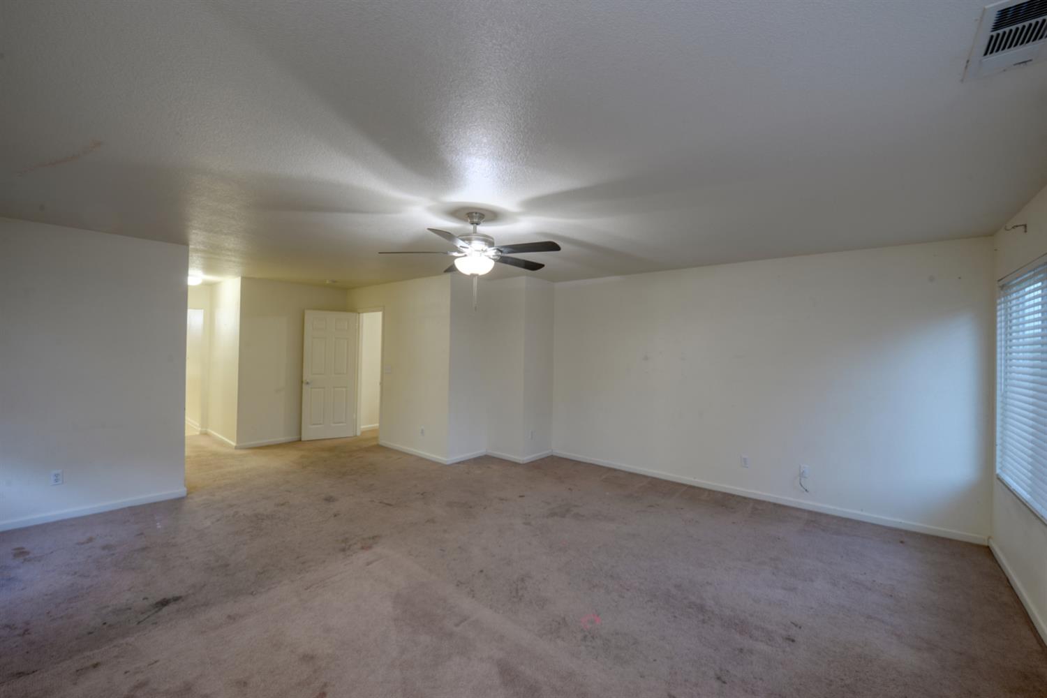 464 Red Robin Dr, Patterson, CA 95363