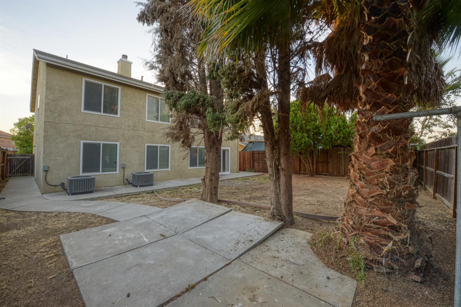 464 Red Robin Dr, Patterson, CA 95363