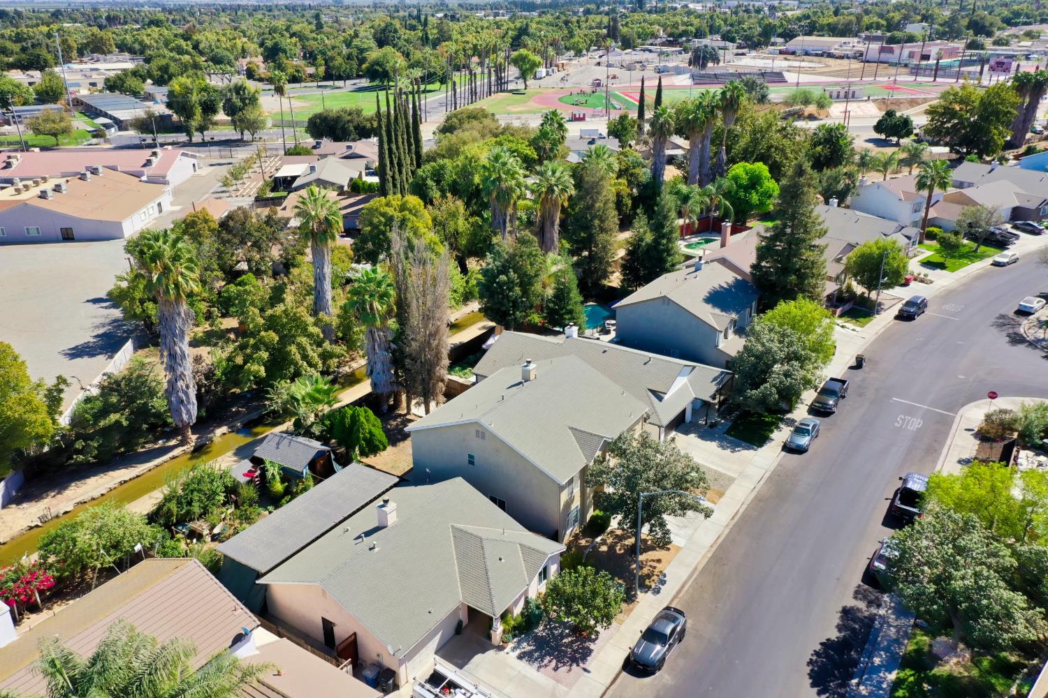464 Red Robin Dr, Patterson, CA 95363