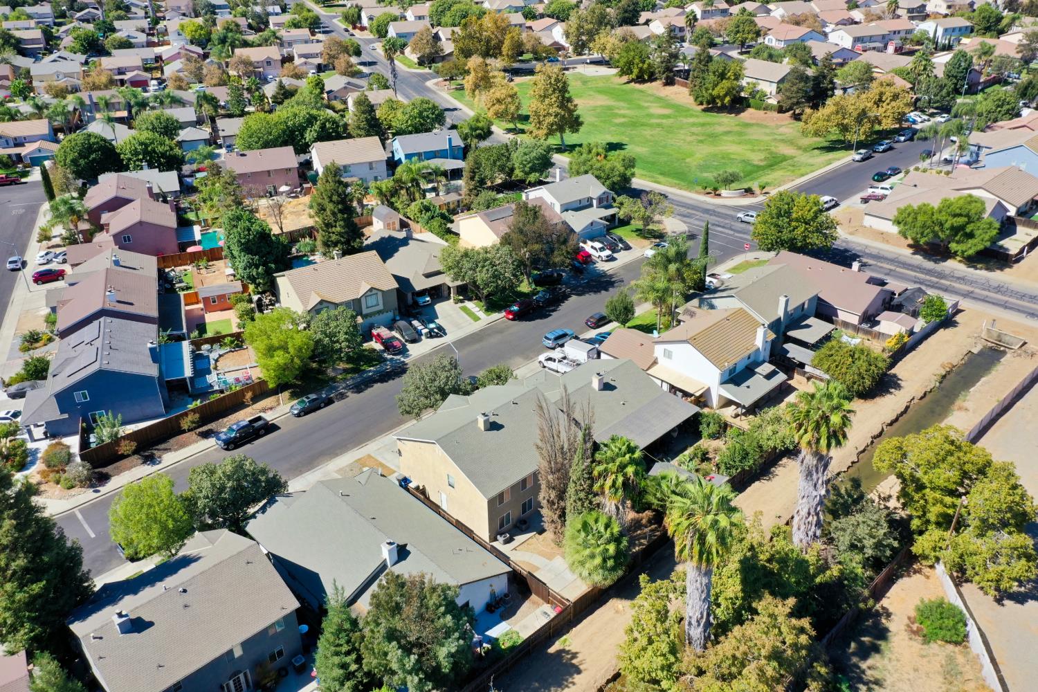 464 Red Robin Dr, Patterson, CA 95363