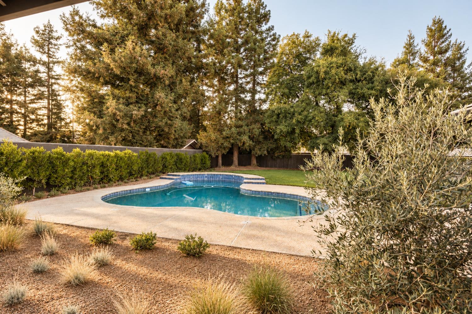 609 Bing Way, Modesto, CA 95356