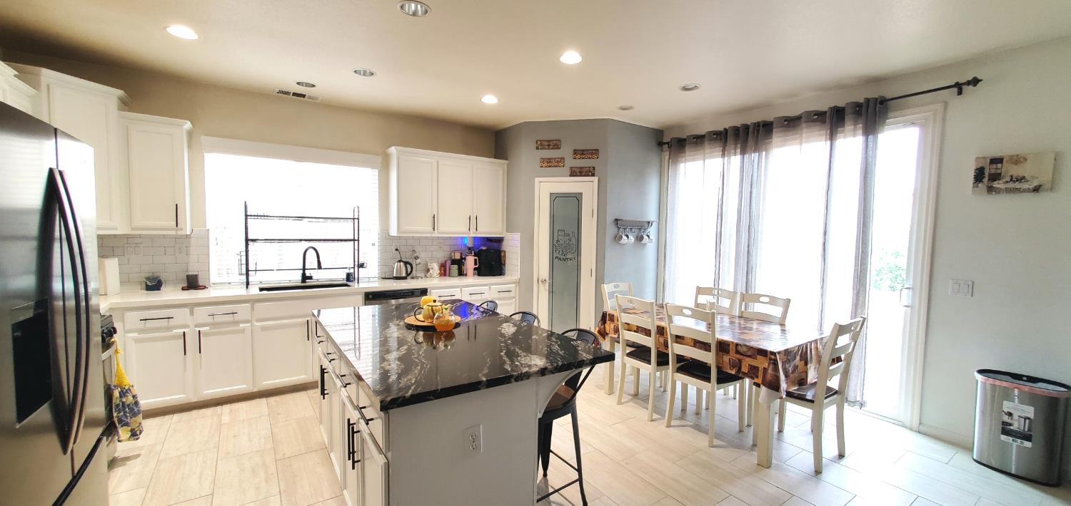 9630 Heatherhearst Dr, Chowchilla, CA 93610