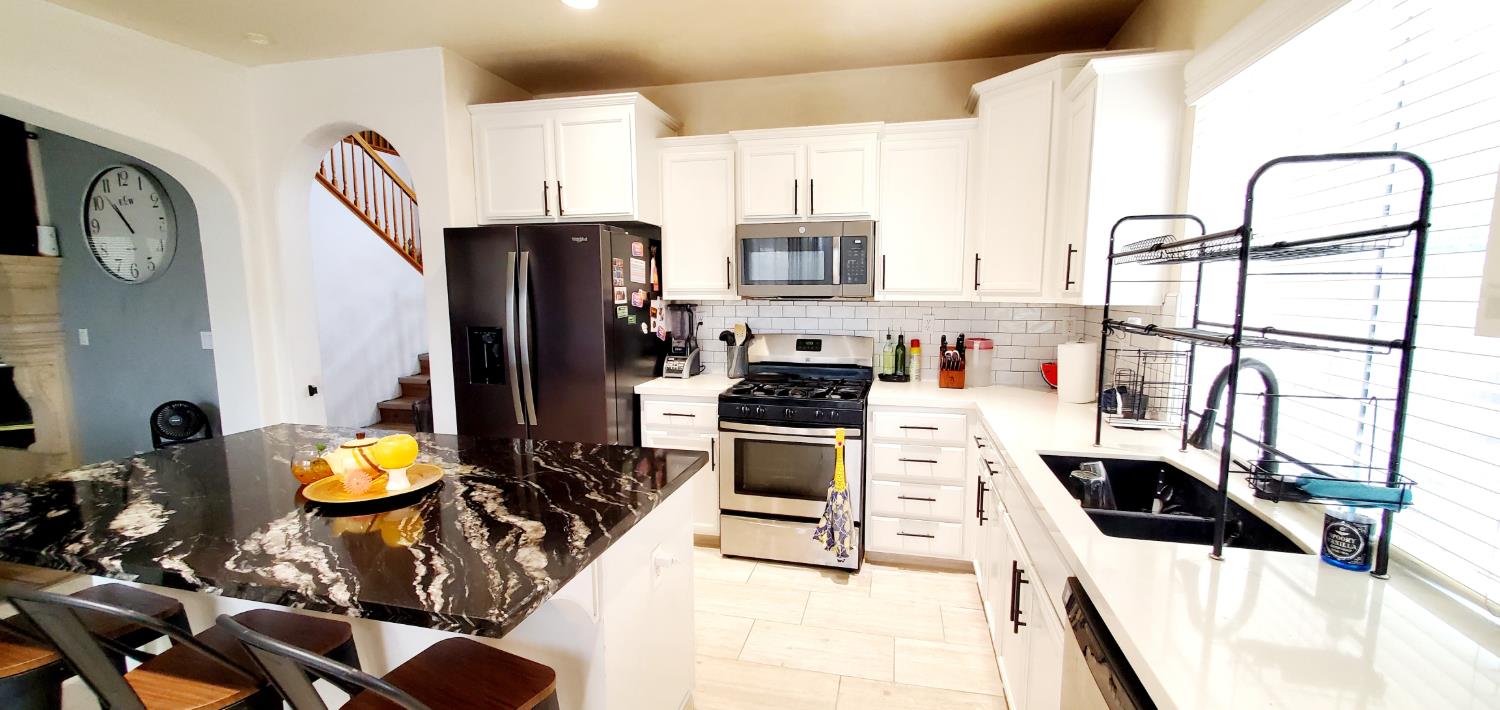 9630 Heatherhearst Dr, Chowchilla, CA 93610