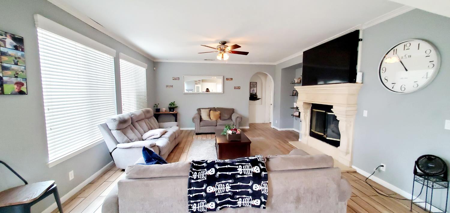 9630 Heatherhearst Dr, Chowchilla, CA 93610