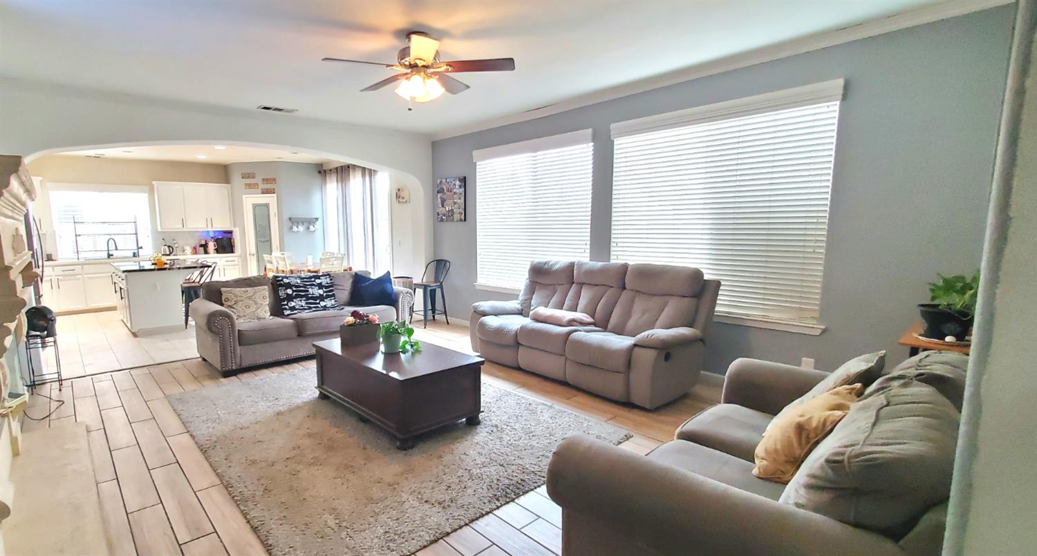 9630 Heatherhearst Dr, Chowchilla, CA 93610