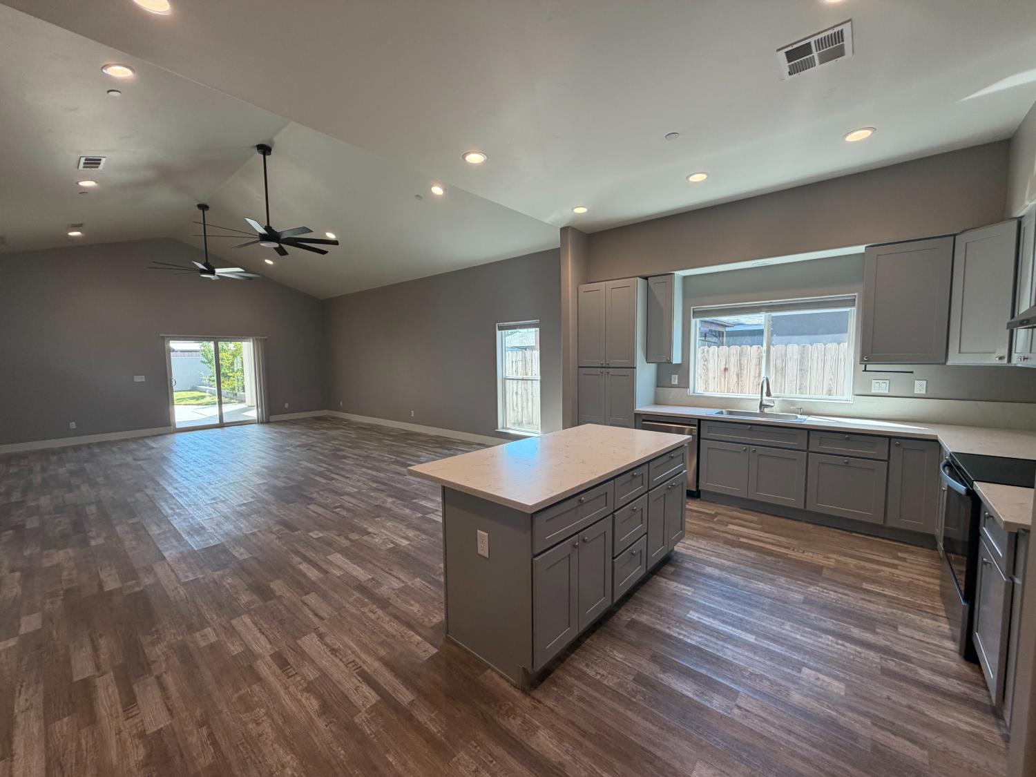 3716 Sierra St, Riverbank, CA 95367