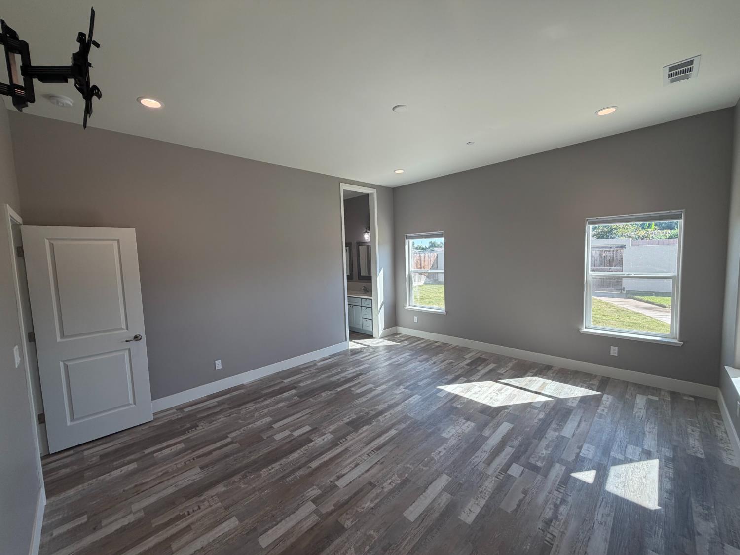 3716 Sierra St, Riverbank, CA 95367
