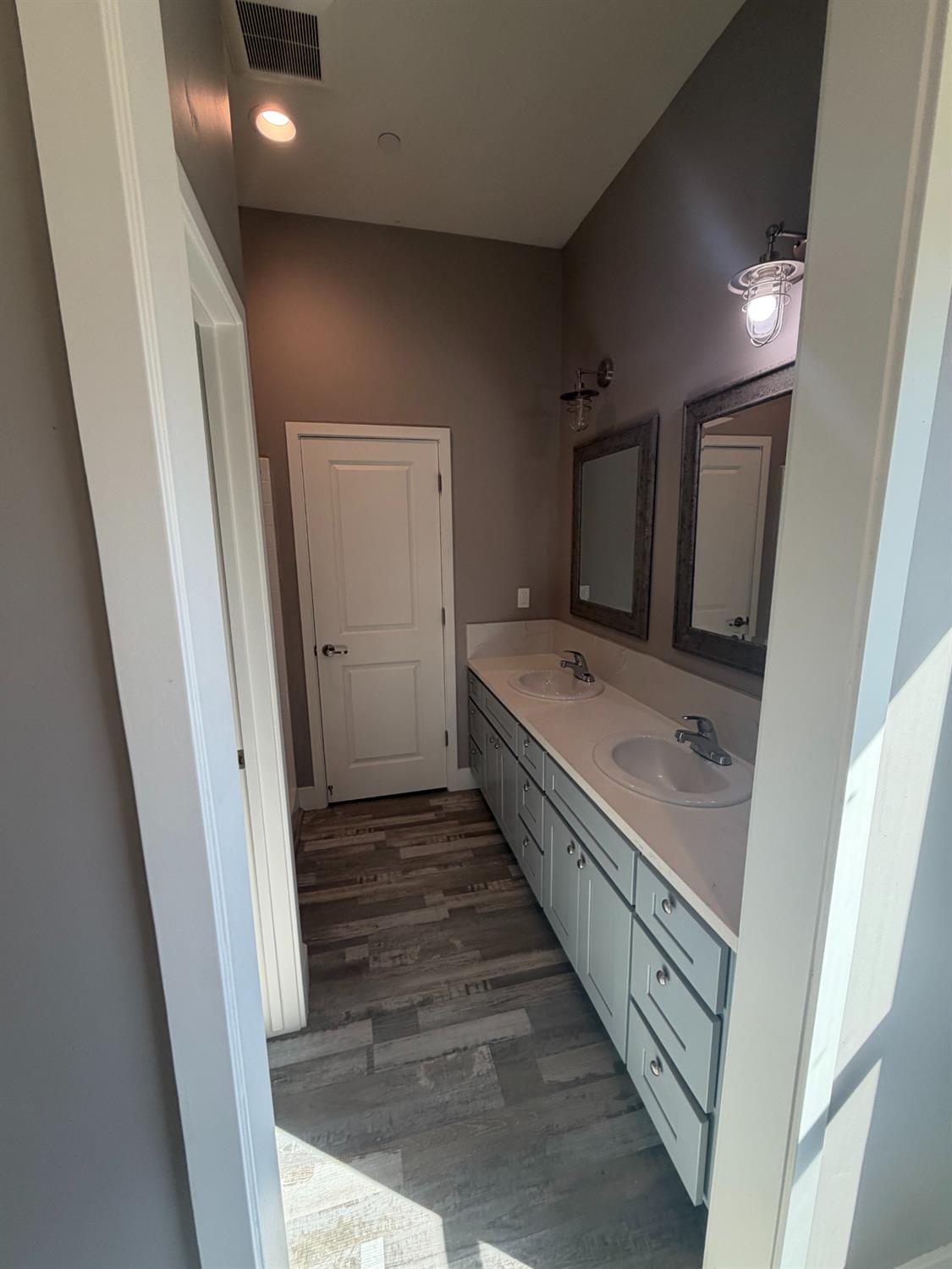 3716 Sierra St, Riverbank, CA 95367