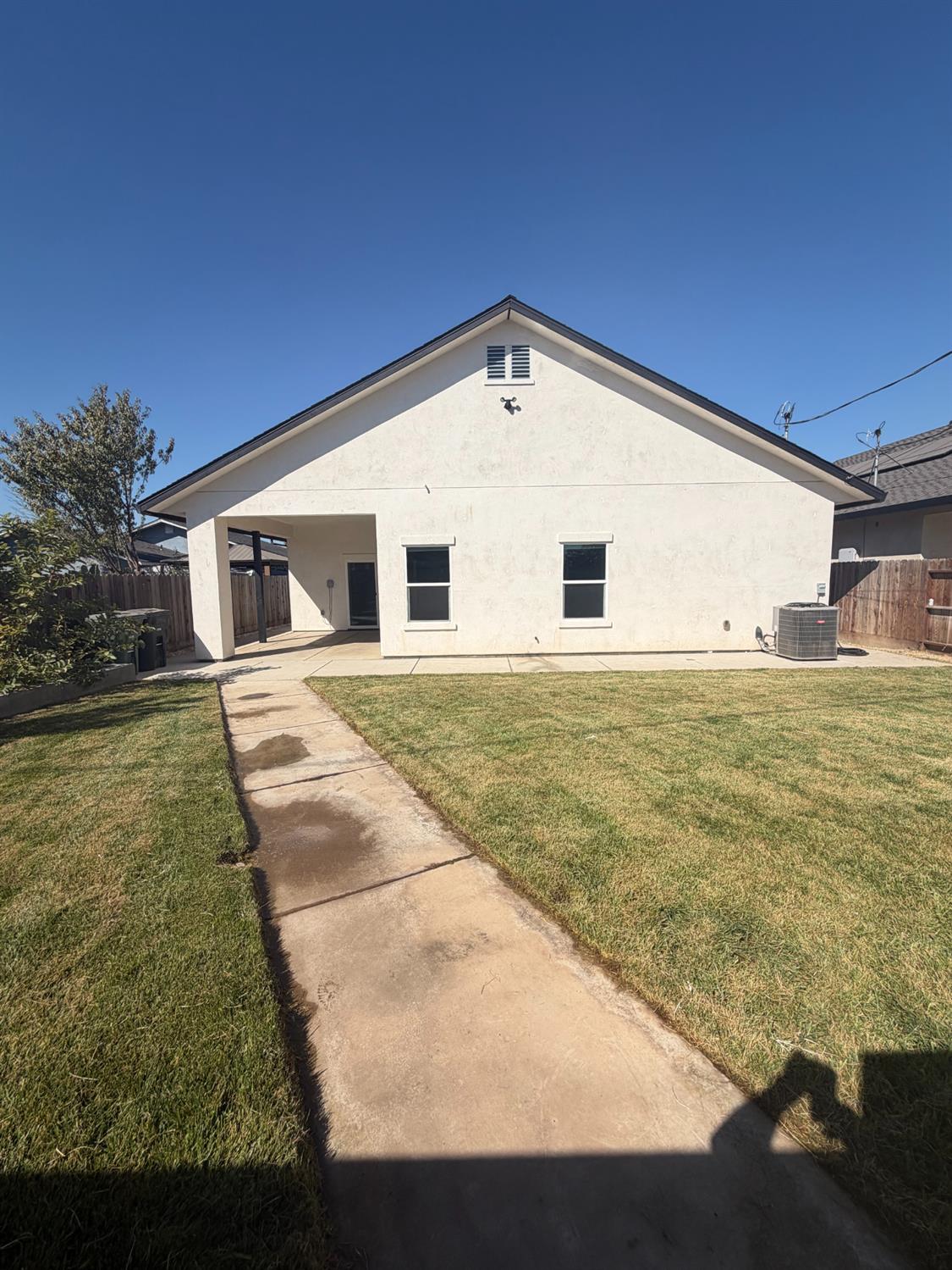 3716 Sierra St, Riverbank, CA 95367