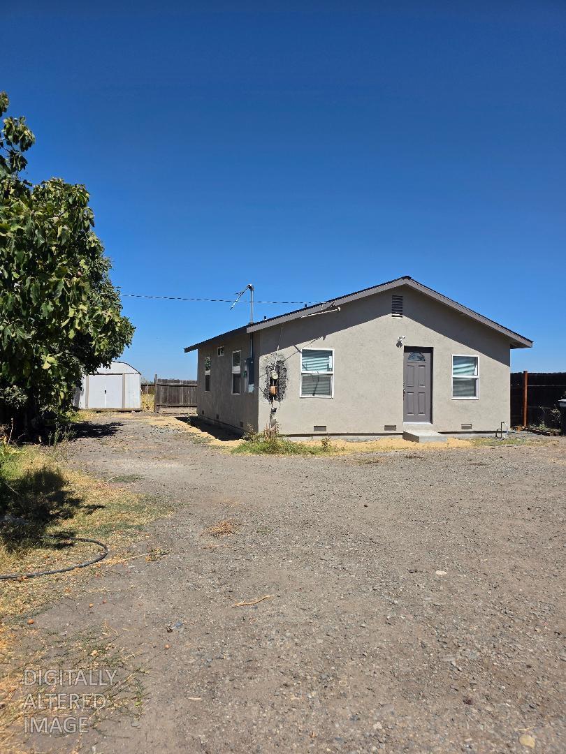 8794 BLOSSOM Ave, Dos Palos, CA 93620