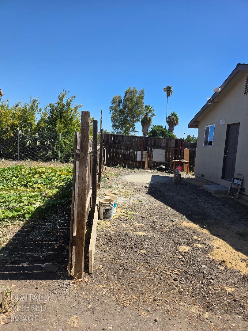 8794 BLOSSOM Ave, Dos Palos, CA 93620